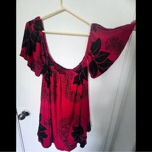 Simply sisters shoulder cuff top